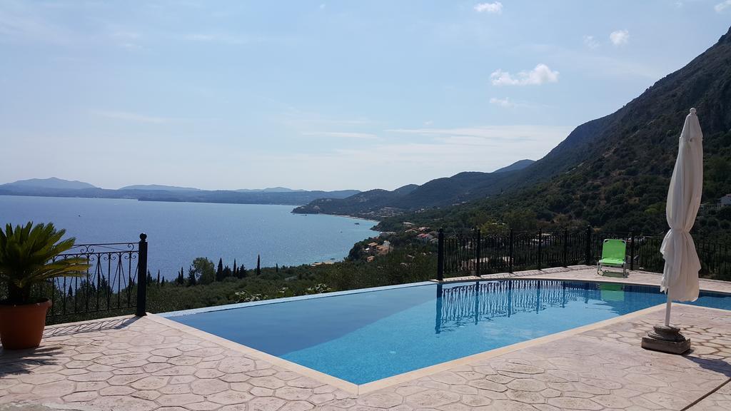 Villa Daniella Studio With Private Pool Nisaki  Phòng bức ảnh